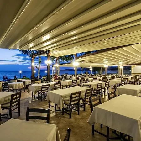 Hotel Xenios Paradise 4*